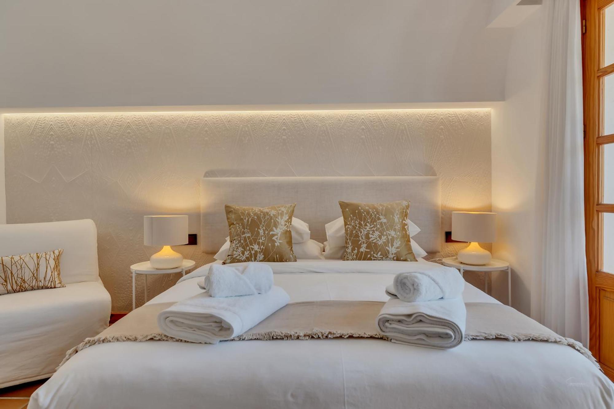 Villa Enri Villa Y Casita Con Piscina Y Jacuzzi 파센트 외부 사진