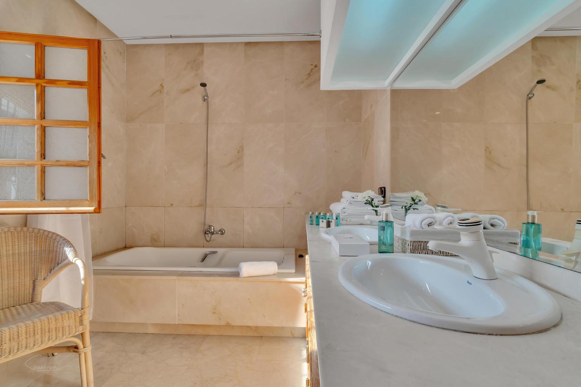 Villa Enri Villa Y Casita Con Piscina Y Jacuzzi 파센트 외부 사진