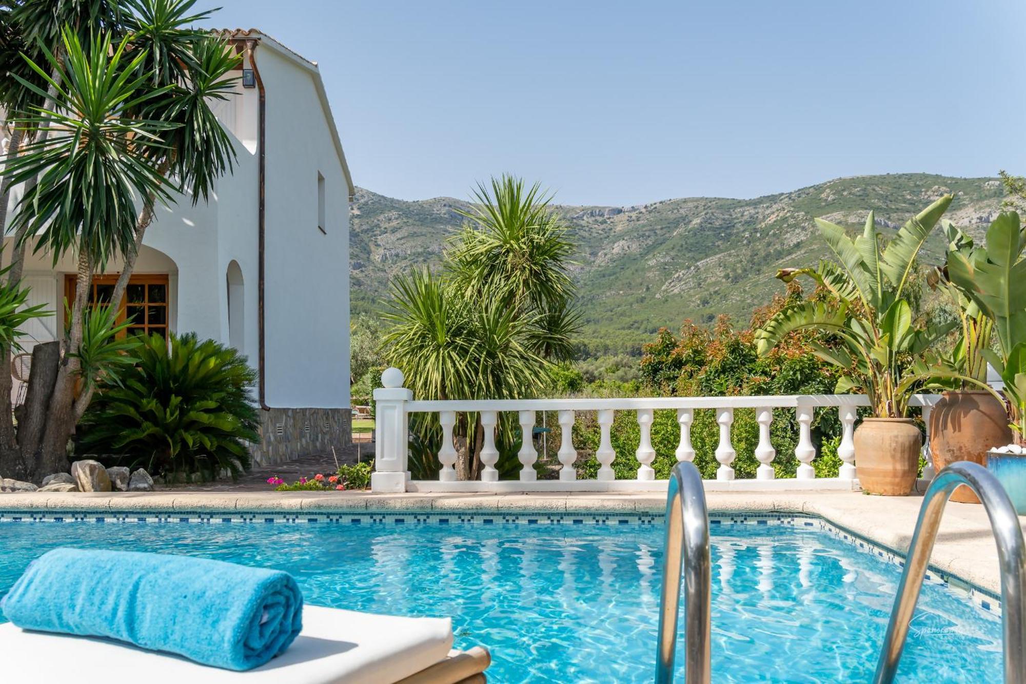 Villa Enri Villa Y Casita Con Piscina Y Jacuzzi 파센트 외부 사진