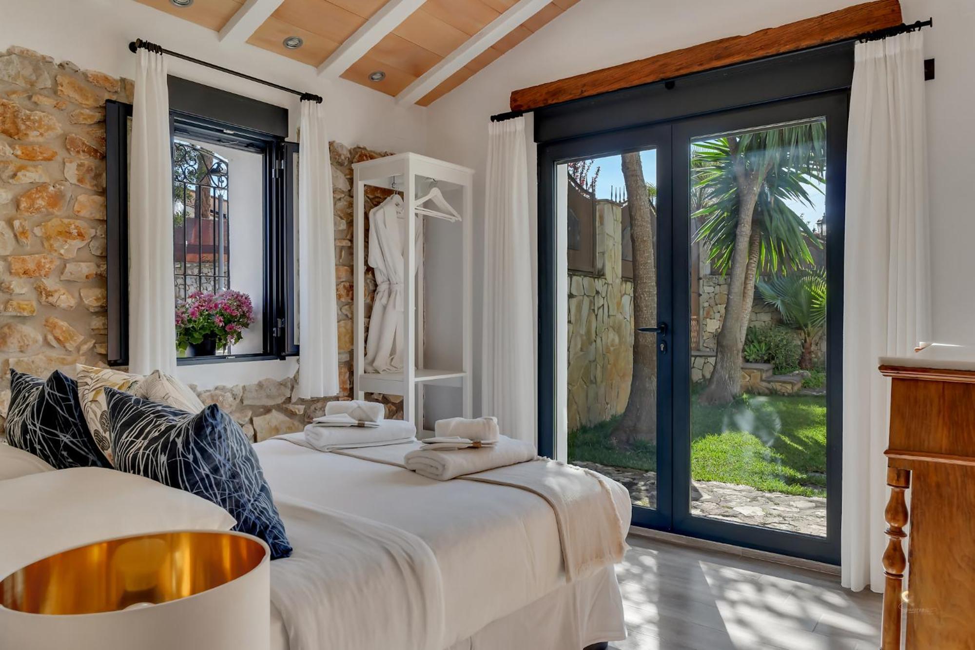 Villa Enri Villa Y Casita Con Piscina Y Jacuzzi 파센트 외부 사진