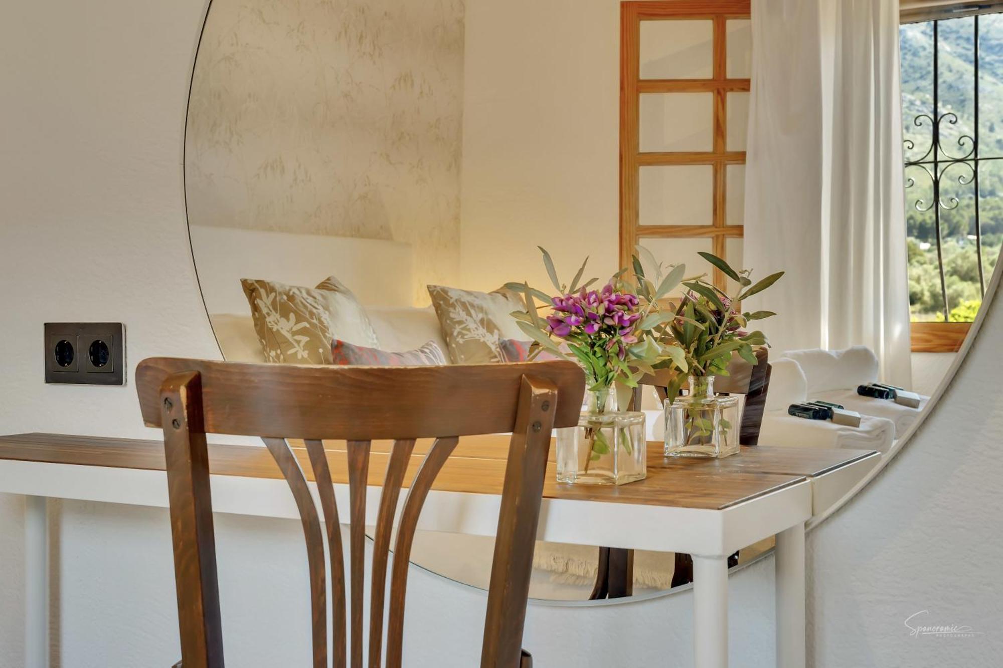 Villa Enri Villa Y Casita Con Piscina Y Jacuzzi 파센트 외부 사진